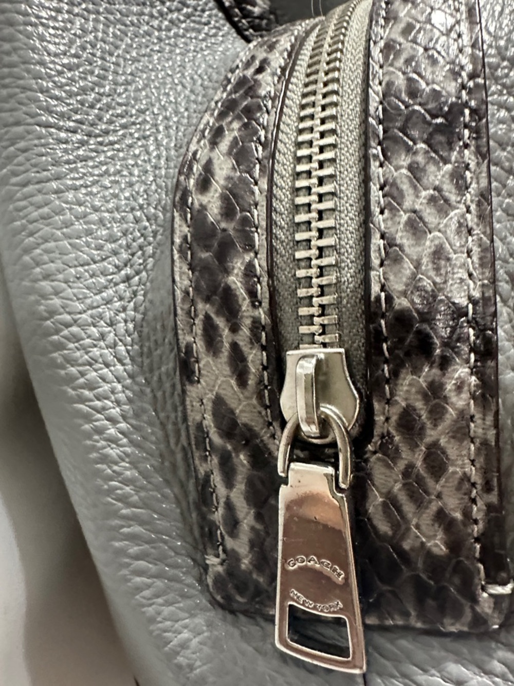 Coach Gray Pebbled Leather Shoulder Bag with Snake-Print Trim EUC - Picture 5 of 15